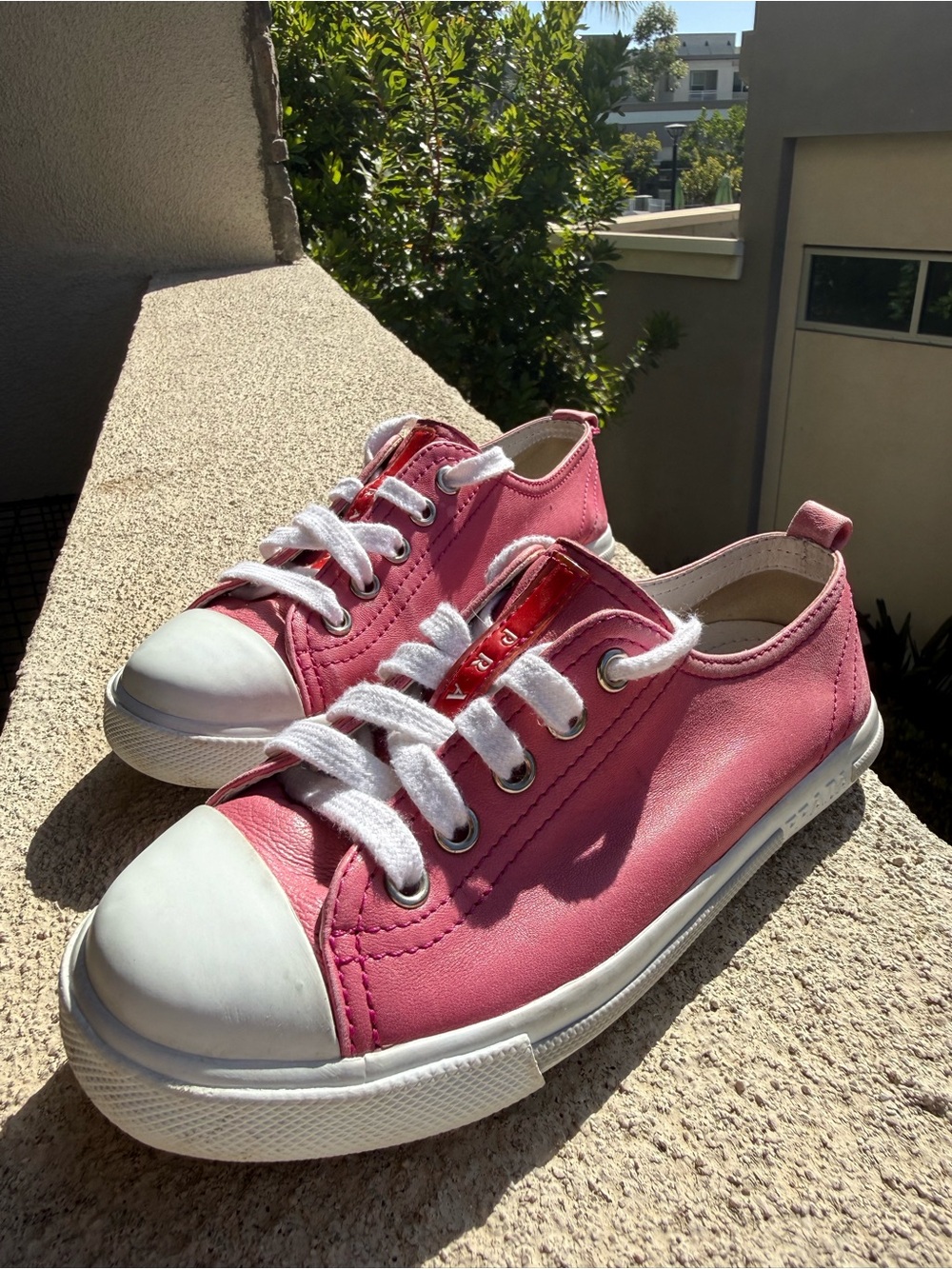 Prada linea rossa pink leather kids slim classic sneakers